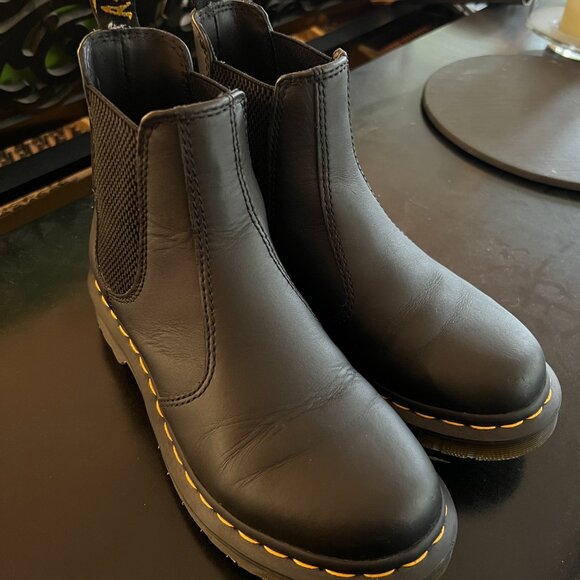 Dr. Martens EUC 2976 Nappa Leather Chelsea Boots - Picture 2 of 6